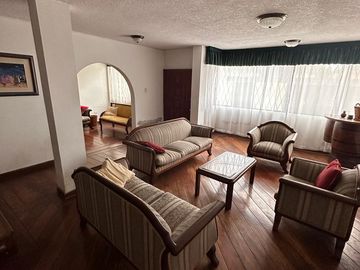 VENDO HERMOSA CASA EN SOLCA  REMODELADA