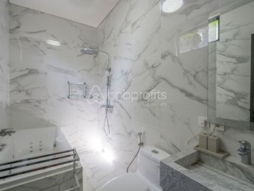 Modern 3 Bedroom Villa in Kerobokan, A Great Investment Opportunity