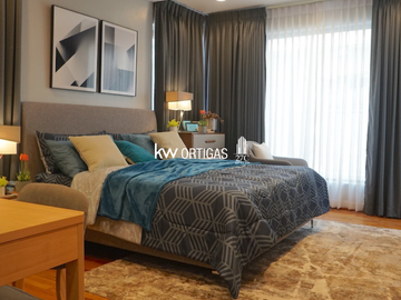 Brand New Solar-Powered Townhouse with Elevator for Sale in Recto, Manila