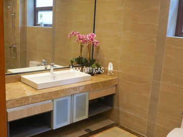 Brand New Solar-Powered Townhouse with Elevator for Sale in Recto, Manila