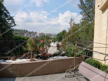 Casa con acabados premium en Bosques de la Herradura