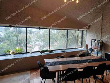 Casa con acabados premium en Bosques de la Herradura