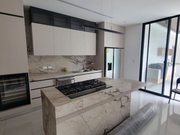 En venta lujosa y moderna casa en Proyecto, Isla Mocolí, Samborondón