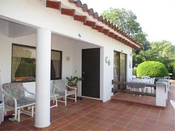 Casa Campestre en Alquiler Vacacional en Ricaurte- Cundinamarca