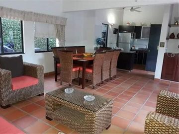 Casa Campestre en Alquiler Vacacional en Ricaurte- Cundinamarca