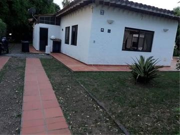 Casa Campestre en Alquiler Vacacional en Ricaurte- Cundinamarca