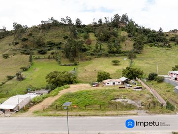En venta terreno junto a la vía de integración barrial sector Carigán cerca de los moteles