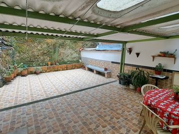 VENTA DE CASA EN SECTOR LA SULTANA 164 M2, MANIZALES CALDAS