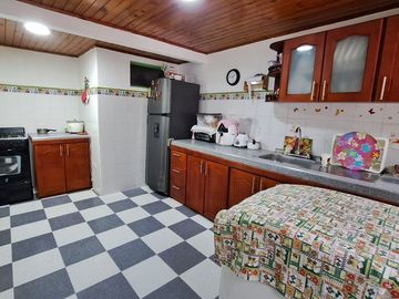 VENTA DE CASA EN SECTOR LA SULTANA 164 M2, MANIZALES CALDAS