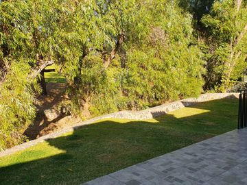 Las Cañadas Hermosa Casa en Venta a Campo de Golf en Coto Privado