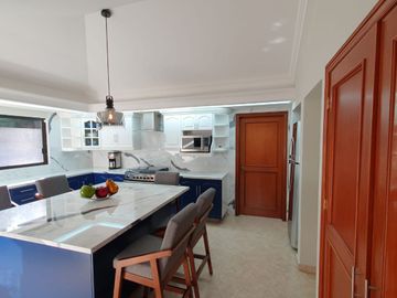 Las Cañadas Hermosa Casa en Venta a Campo de Golf en Coto Privado