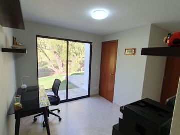 Las Cañadas Hermosa Casa en Venta a Campo de Golf en Coto Privado