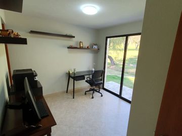 Las Cañadas Hermosa Casa en Venta a Campo de Golf en Coto Privado