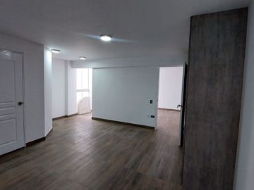Exclusiva Residencia de Estreno con Diseño Excepcional estilo Mirador.