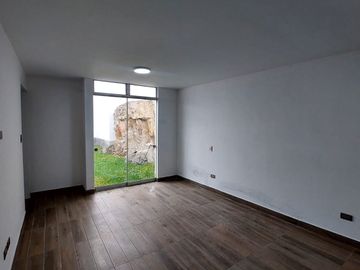 Exclusiva Residencia de Estreno con Diseño Excepcional estilo Mirador.