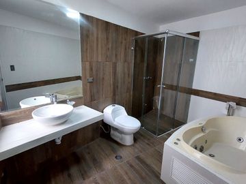 Exclusiva Residencia de Estreno con Diseño Excepcional estilo Mirador.