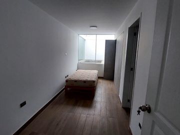 Exclusiva Residencia de Estreno con Diseño Excepcional estilo Mirador.