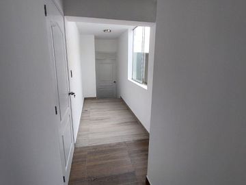 Exclusiva Residencia de Estreno con Diseño Excepcional estilo Mirador.