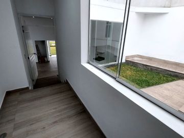 Exclusiva Residencia de Estreno con Diseño Excepcional estilo Mirador.