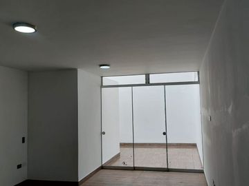 Exclusiva Residencia de Estreno con Diseño Excepcional estilo Mirador.