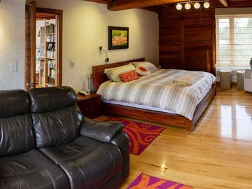 CASA DE LUJO EN CUMBAYA