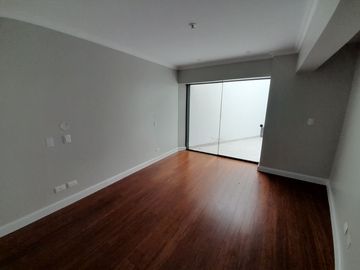 Venta Departamento 3 Dormitorios Semi Sótano San Isidro