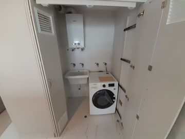Venta Departamento 3 Dormitorios Semi Sótano San Isidro