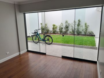 Venta Departamento 3 Dormitorios Semi Sótano San Isidro