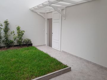 Venta Departamento 3 Dormitorios Semi Sótano San Isidro