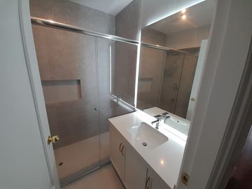 Venta Departamento 3 Dormitorios Semi Sótano San Isidro