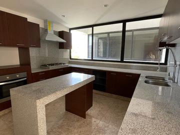 SE VENDE PENTHOUSE - LOMAS DE ANGELOPOLIS - PRECIO DE OPORTUNIDAD