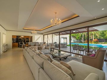 Casa amueblada en Venta, Lagos del Sol Residencial, Cancún Quintana Roo.