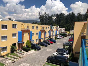 VENDO CASA ESQUINERA CON JARDINES Y TERRAZA CONJUNTO PINAR DE LA SIERRA