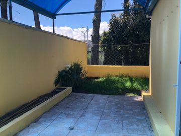 VENDO CASA ESQUINERA CON JARDINES Y TERRAZA CONJUNTO PINAR DE LA SIERRA