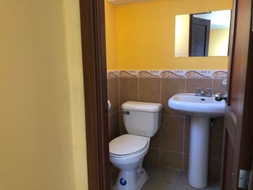 VENDO CASA ESQUINERA CON JARDINES Y TERRAZA CONJUNTO PINAR DE LA SIERRA