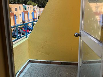 VENDO CASA ESQUINERA CON JARDINES Y TERRAZA CONJUNTO PINAR DE LA SIERRA