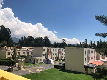 VENDO CASA ESQUINERA CON JARDINES Y TERRAZA CONJUNTO PINAR DE LA SIERRA