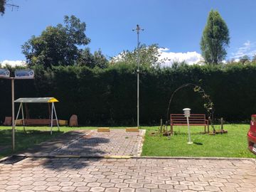 VENDO CASA ESQUINERA CON JARDINES Y TERRAZA CONJUNTO PINAR DE LA SIERRA