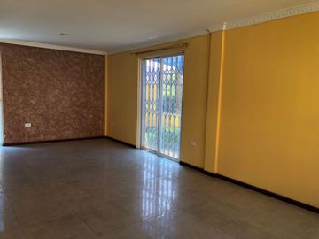 VENDO CASA ESQUINERA CON JARDINES Y TERRAZA CONJUNTO PINAR DE LA SIERRA