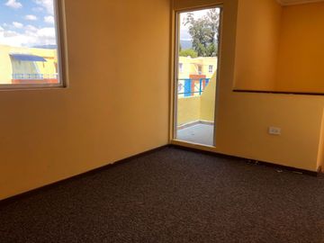 VENDO CASA ESQUINERA CON JARDINES Y TERRAZA CONJUNTO PINAR DE LA SIERRA