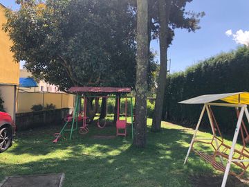 VENDO CASA ESQUINERA CON JARDINES Y TERRAZA CONJUNTO PINAR DE LA SIERRA