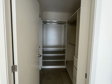 VENTA- Condominio en Crystal Bay frente al mar