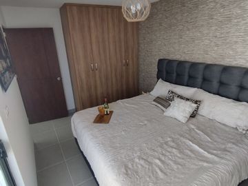 Casa en Villa de Pozos en Privada con amenidades, cerca de CARR 57
