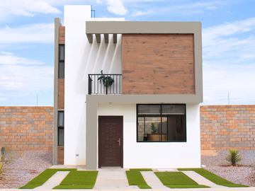 Casa en Villa de Pozos en Privada con amenidades, cerca de CARR 57