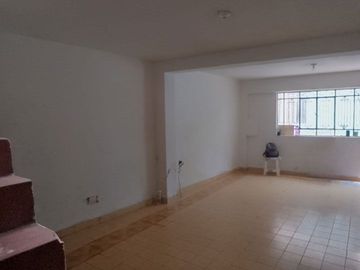 VIVIENDA TALLER COMO TERRENO CERCADO DE LIMA