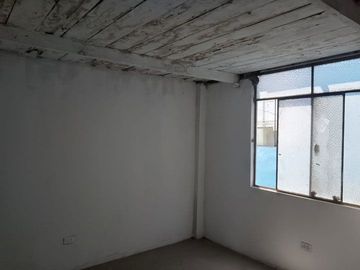 VIVIENDA TALLER COMO TERRENO CERCADO DE LIMA