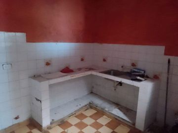 VIVIENDA TALLER COMO TERRENO CERCADO DE LIMA