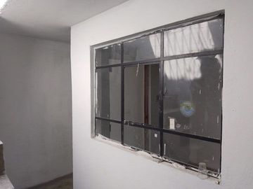 VIVIENDA TALLER COMO TERRENO CERCADO DE LIMA