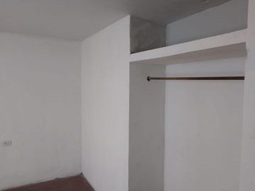 VIVIENDA TALLER COMO TERRENO CERCADO DE LIMA