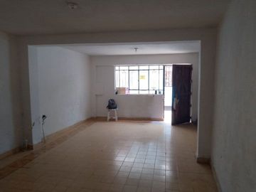 VIVIENDA TALLER COMO TERRENO CERCADO DE LIMA